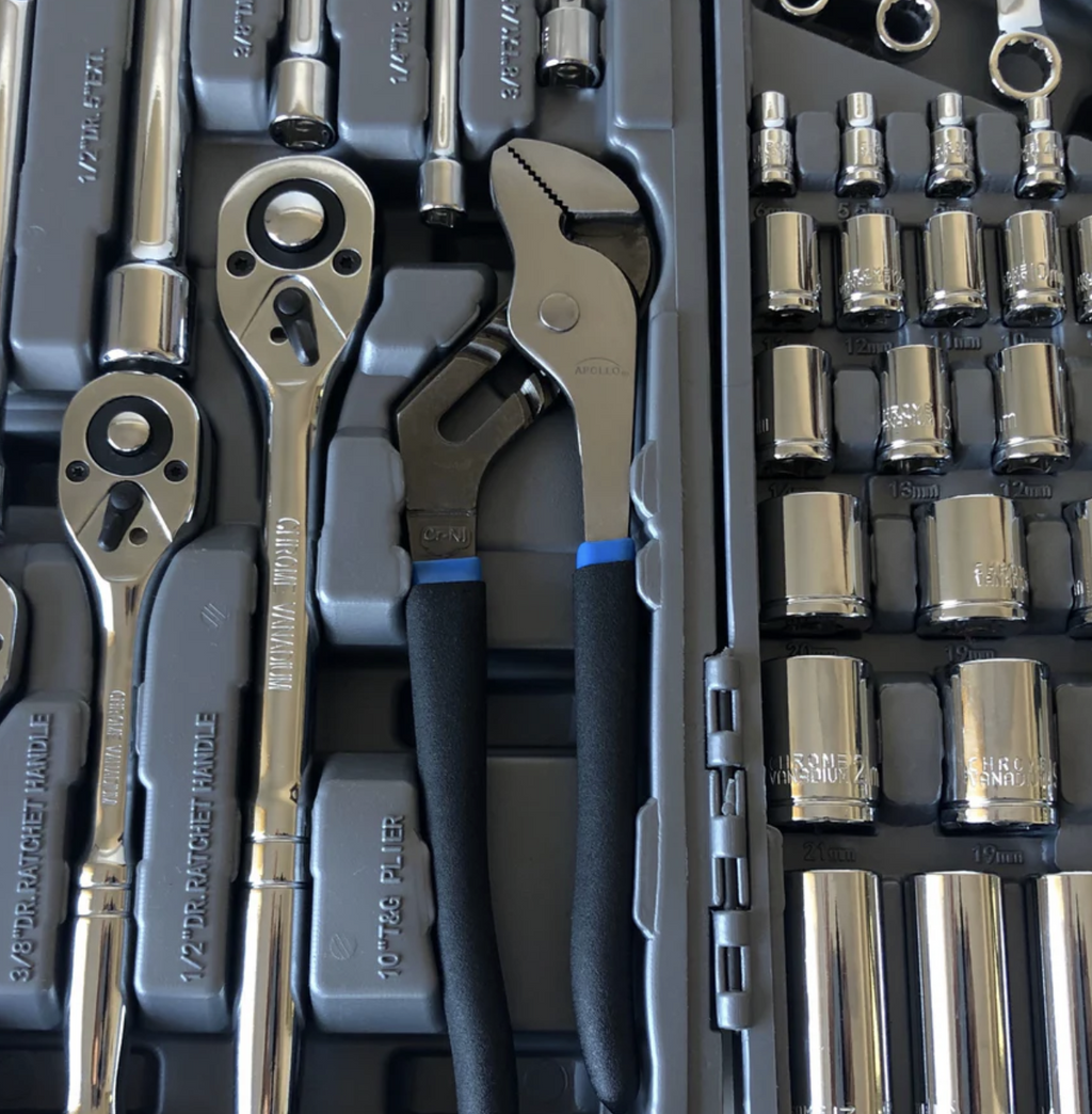 163 Piece Mechanics Tool Kit  DT0002
